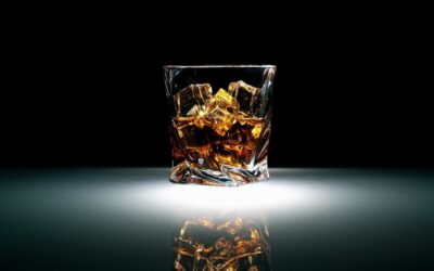 Jak wybrać idealną szklankę do whisky?